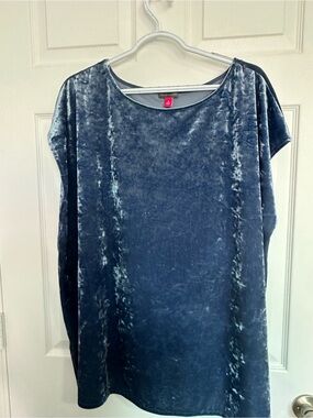 Vince Camuto Women's Crushed Velvet Scoop Neck Top in Blue